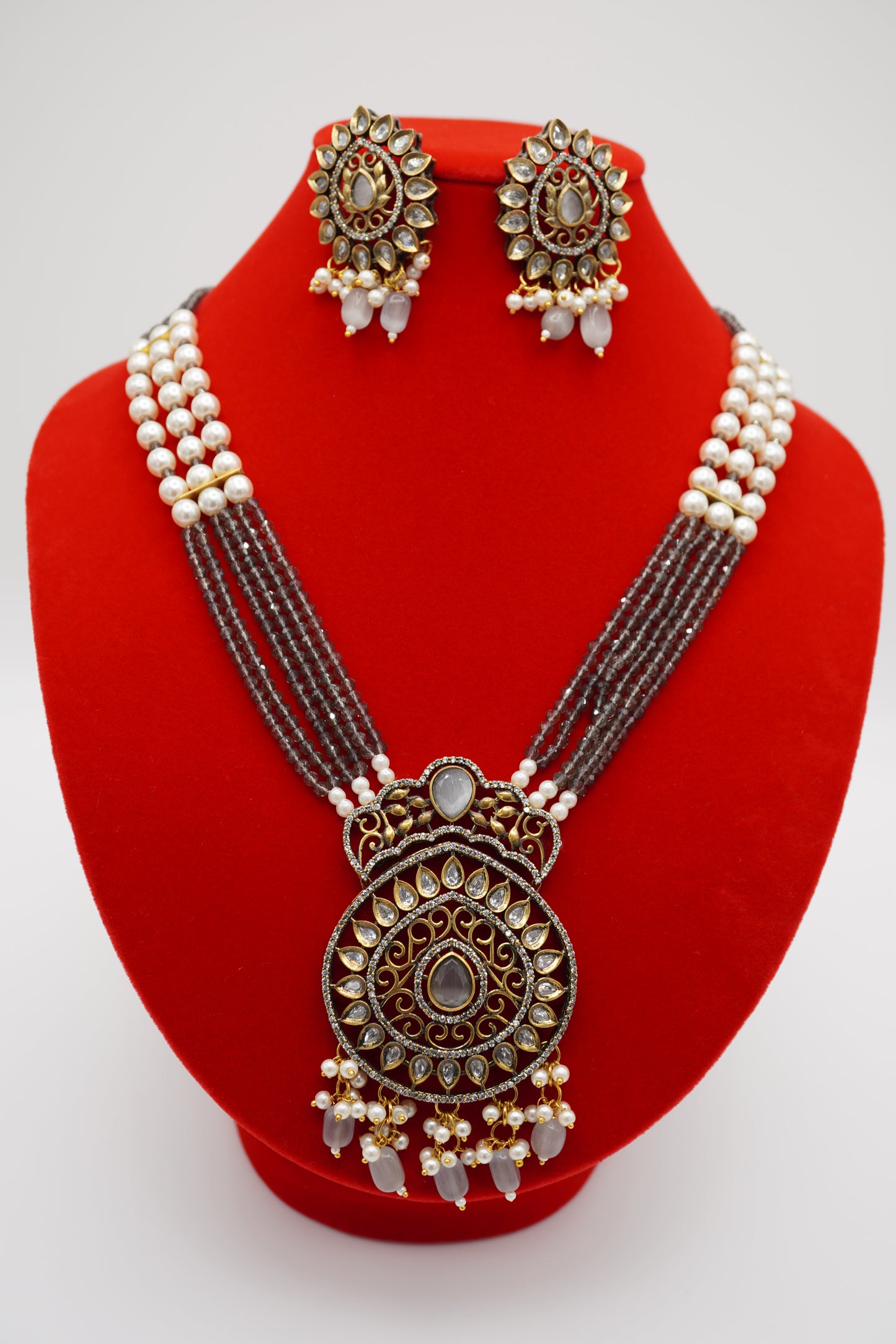 Royal Radiance Necklace Set