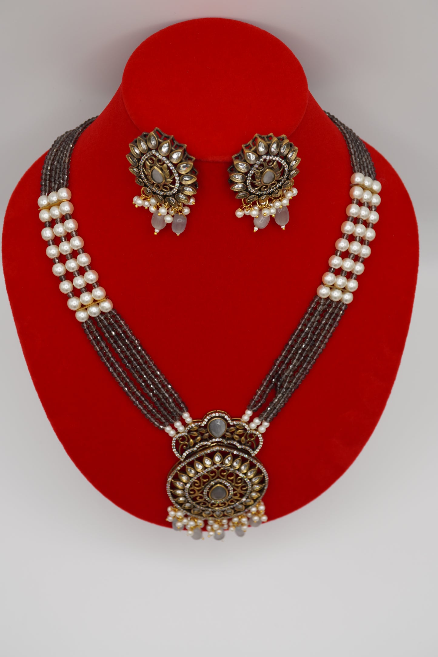 Royal Radiance Necklace Set