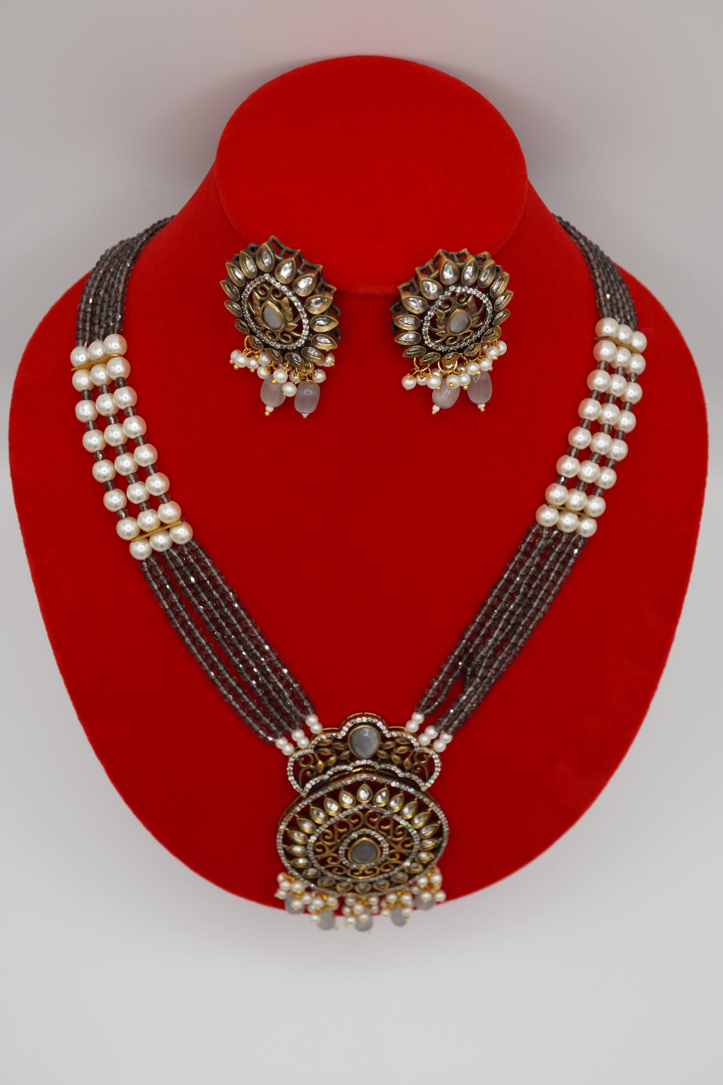 Royal Radiance Necklace Set