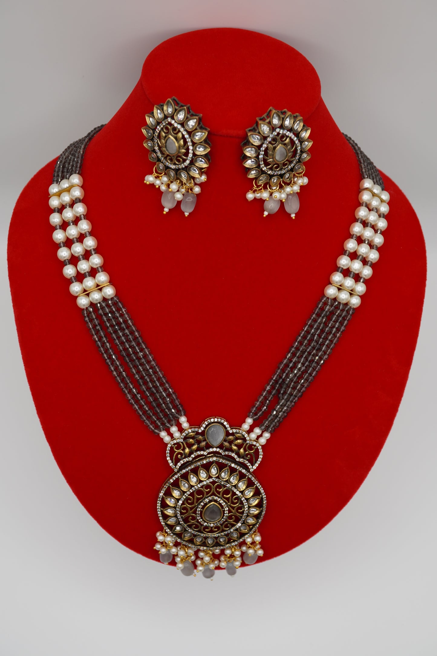 Royal Radiance Necklace Set